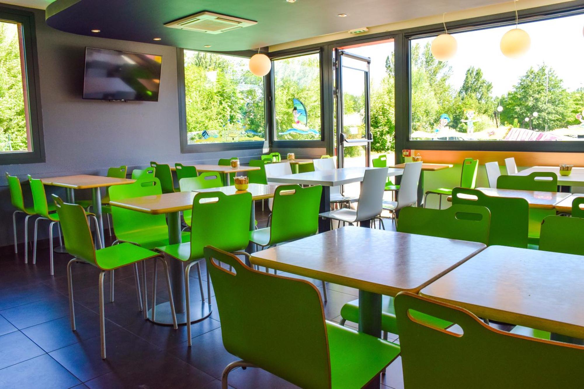 Ibis Budget Родез Екстериор снимка