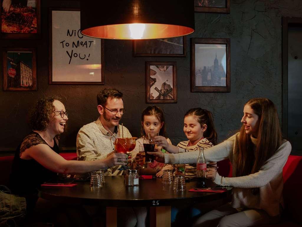 Ibis Budget Родез Ресторант снимка