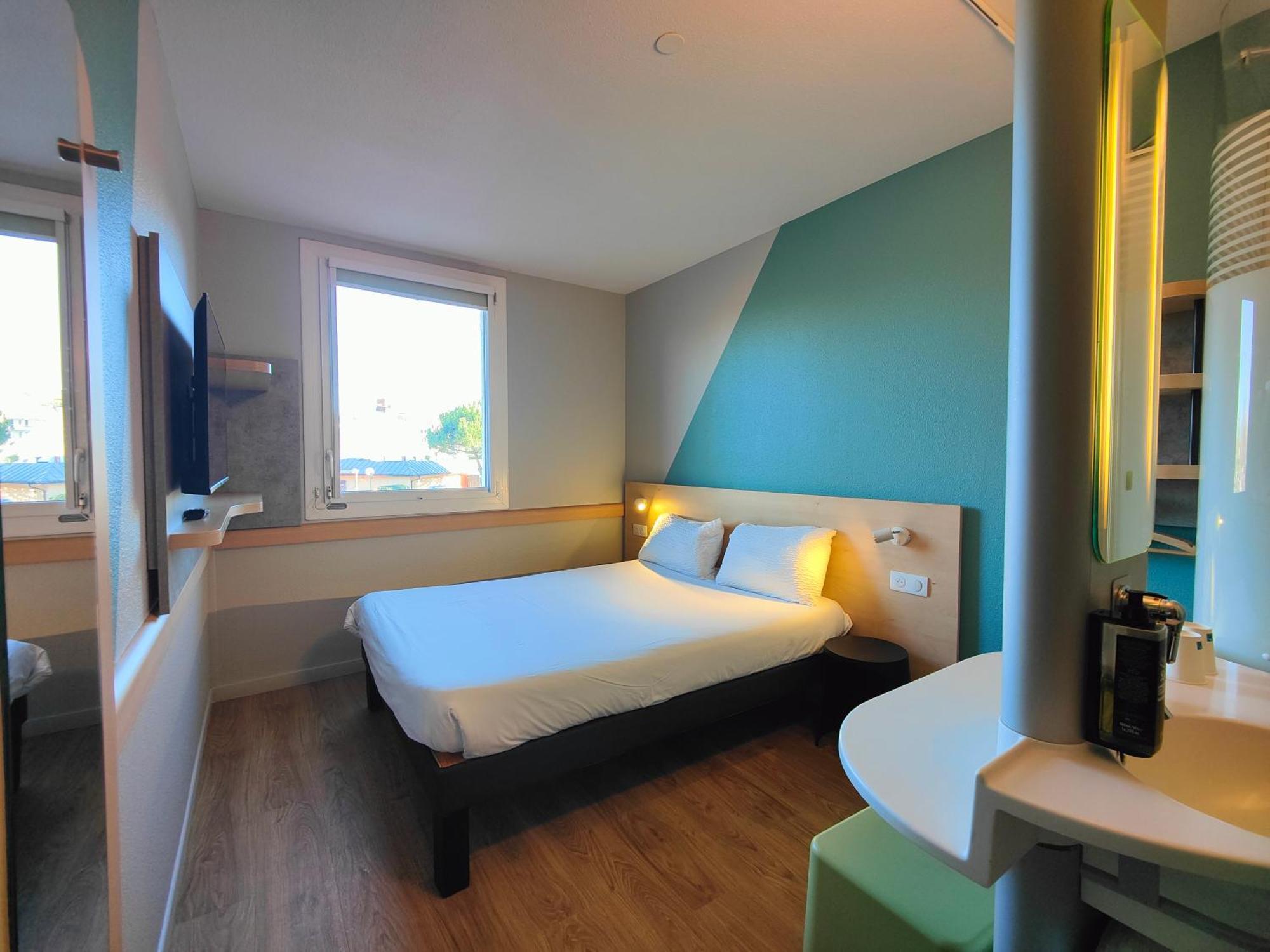 Ibis Budget Родез Екстериор снимка